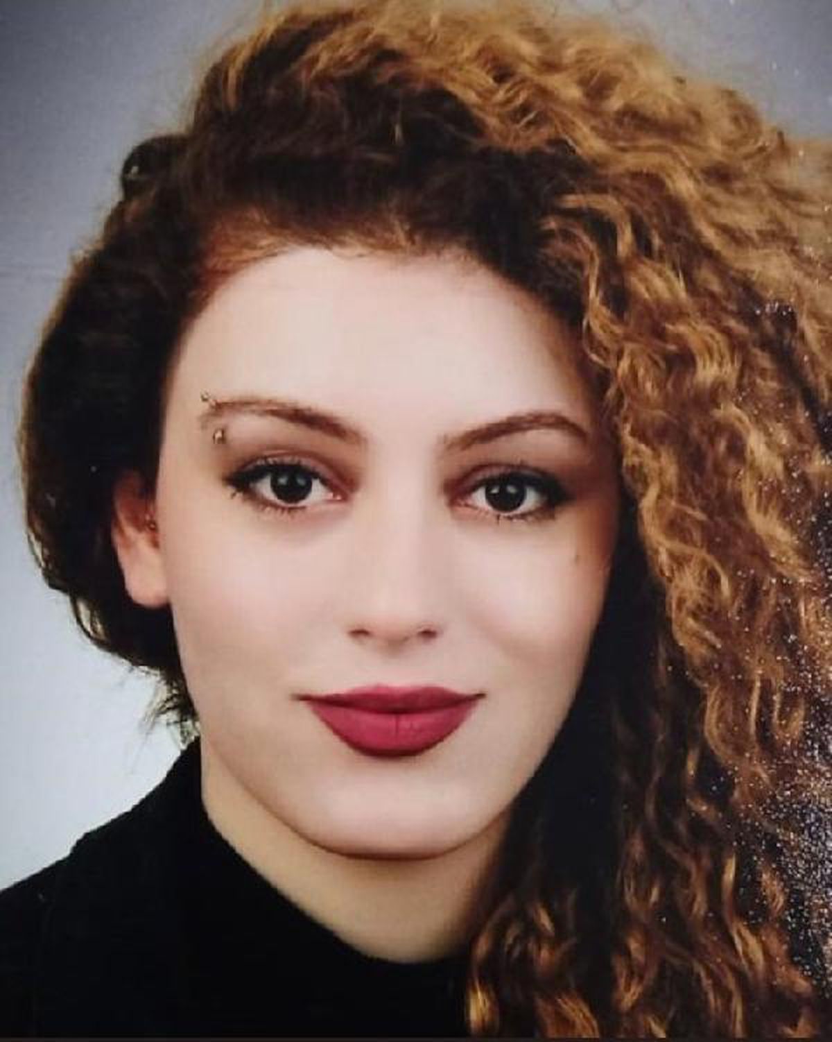 Kayıp Kübra\'nın telefonla son görüştüğü kişiler emniyete çağrıldı