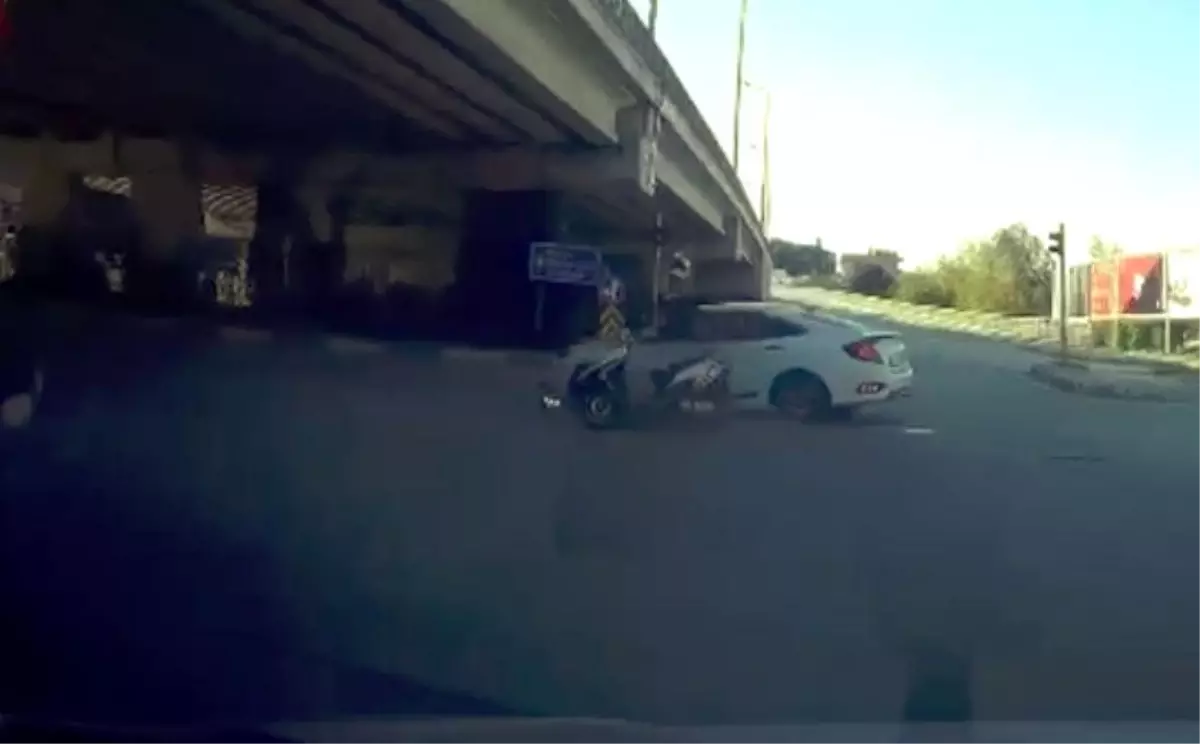 Son dakika haber! Ölümden dönen motosiklet sürücüsünün o anları kameraya böyle yansıdı