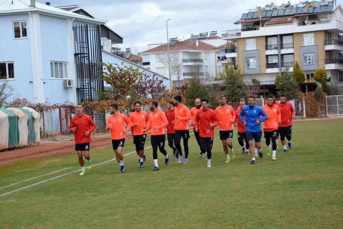 Korkutelispor\'da Kepez maçı hazırlıkları devam ediyor