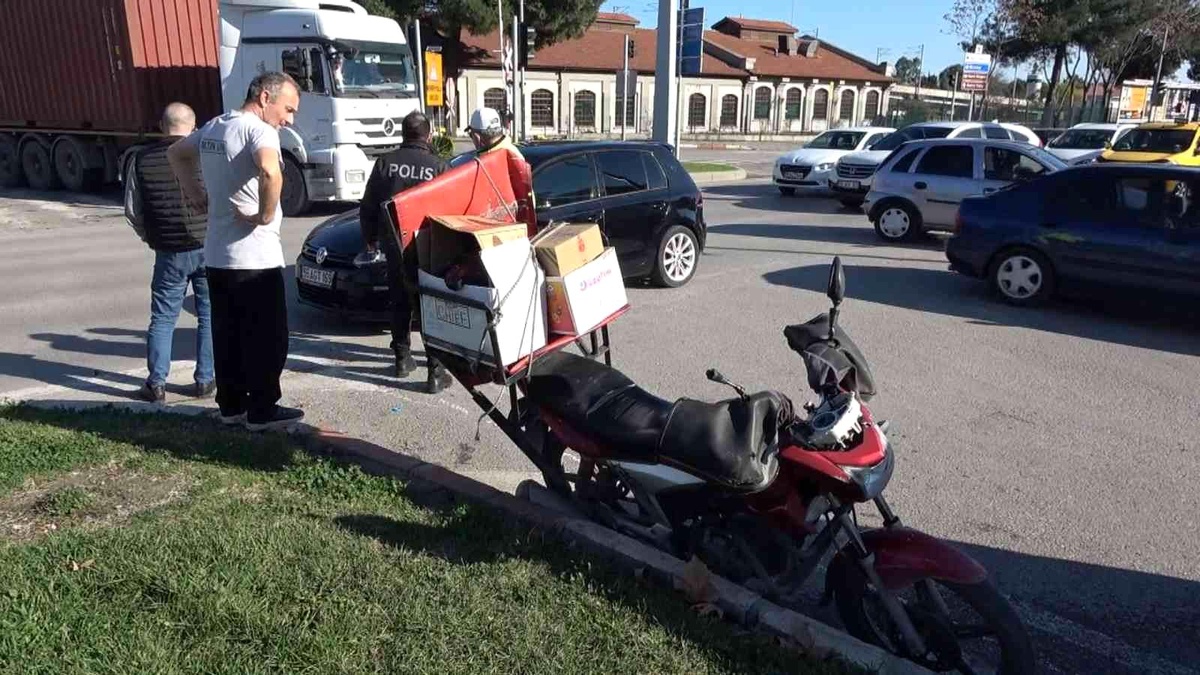 Motosiklet ile otomobil çarpıştı: 1 yaralı