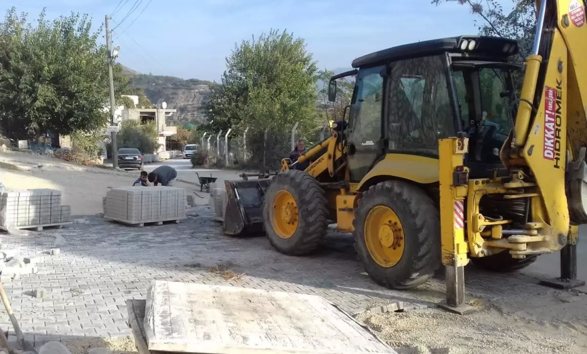 Samandağ Belediyesi Fen İşleri Müdürlüğü ekipleri çalışmalarını hızlandırdı