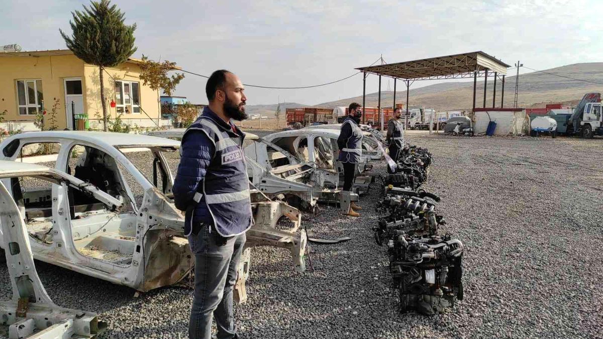 Şanlıurfa\'da 2 milyonluk change araç operasyonuna 5 tutuklama