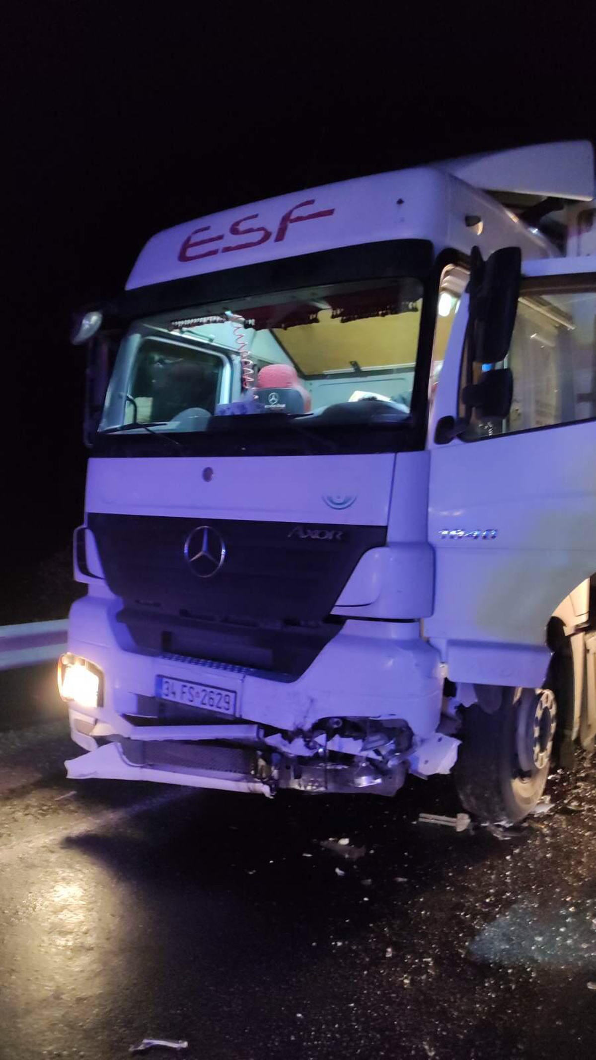 Siirt\'te tır ile çarpışan otomobilin sürücüsü öldü, 5 kişi yaralandı
