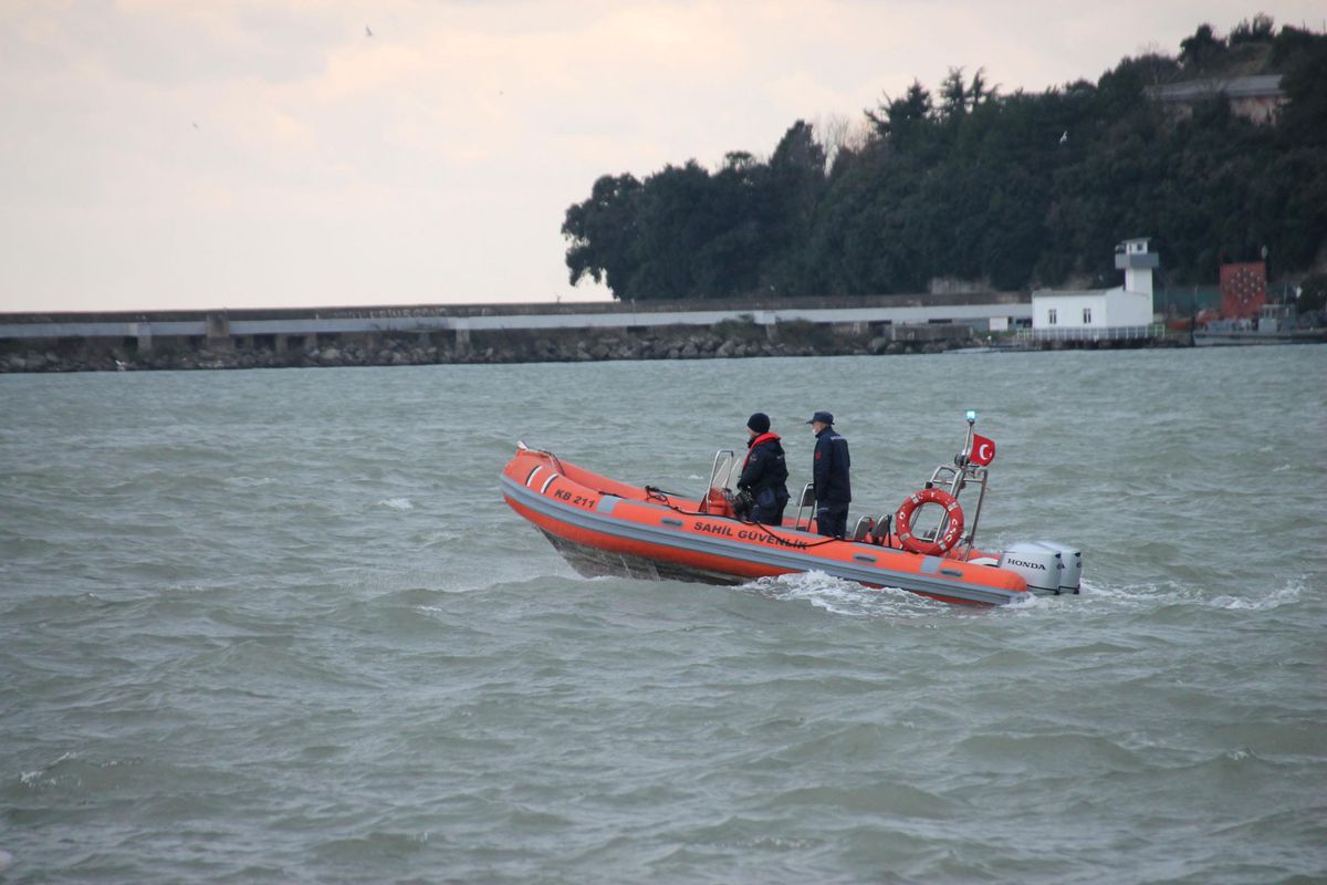 Zonguldak\'ta halatın çarpması sonucu denize düşen Azerbaycanlı gemi personelinin cesedi bulundu