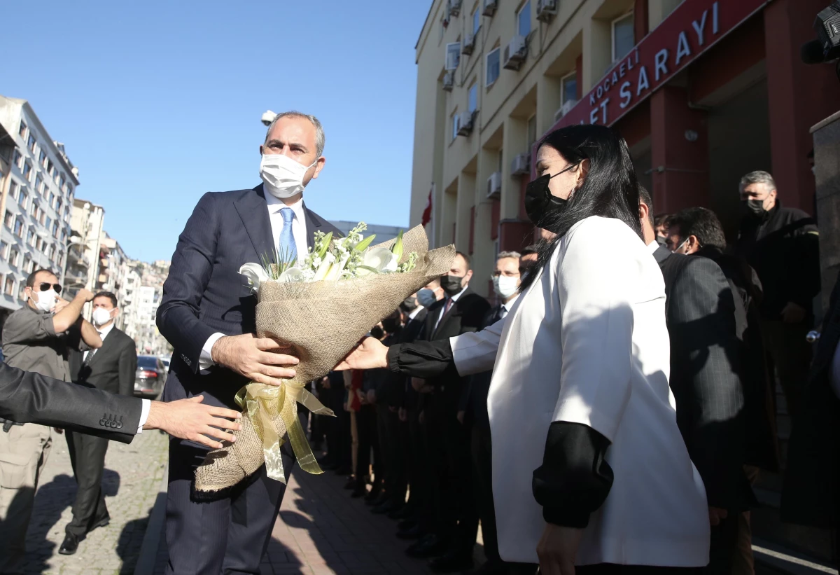 Son dakika haberleri! Adalet Bakanı Gül, Kocaeli\'de temaslarda bulundu