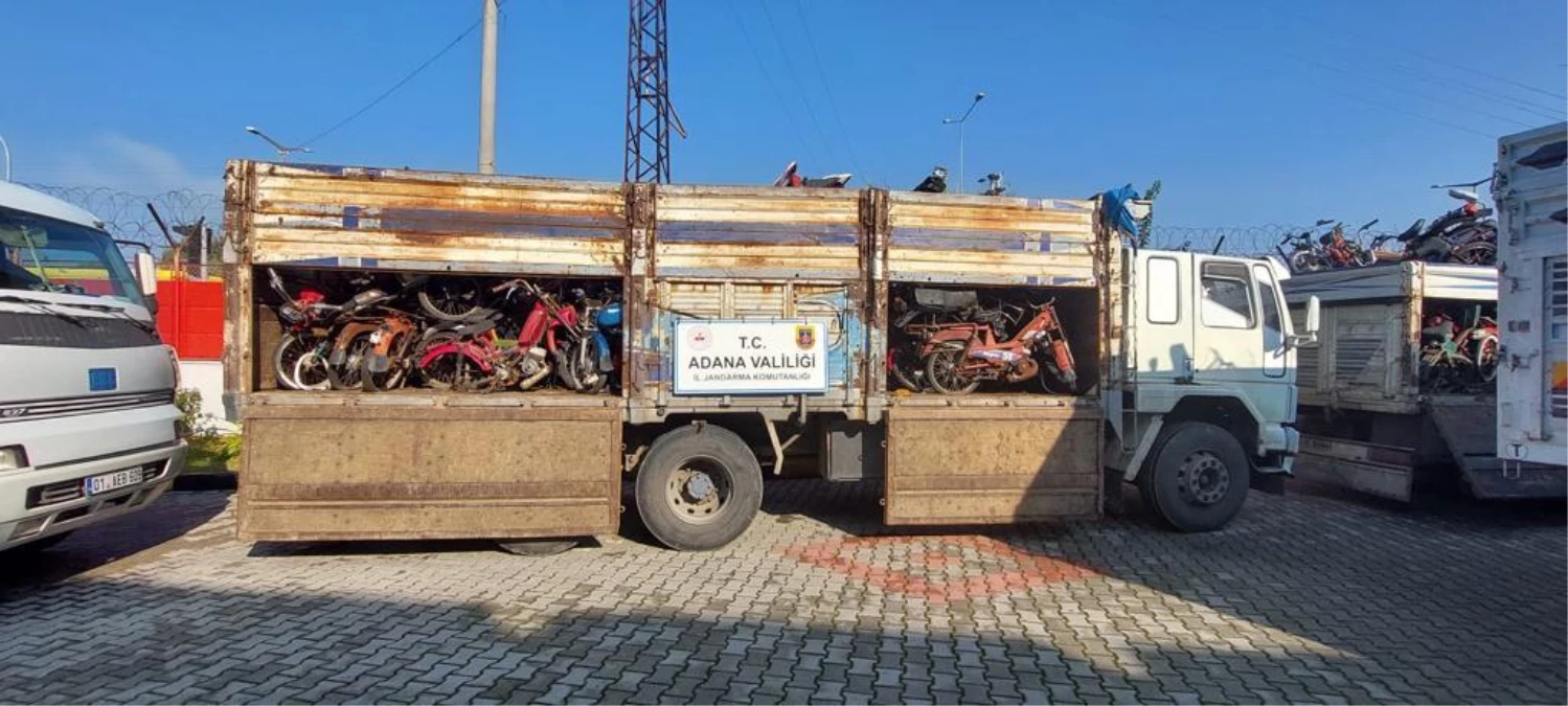 Adana\'da 4 kamyonda 400 çalıntı motosiklet ele geçirildi