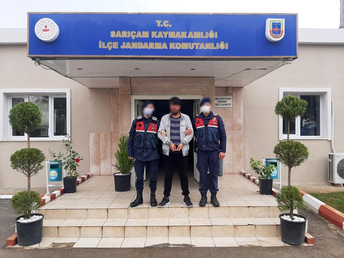 Adana\'da "kasten öldürme" suçundan aranan zanlı, akraba ziyaretinde yakalandı