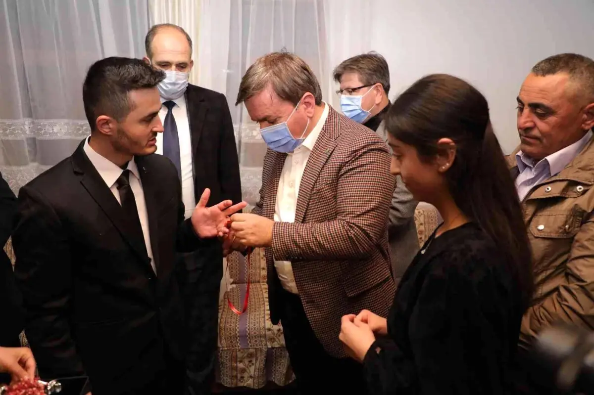 Aksaray Valisi Hamza Aydoğdu, anne ve babası olmayan gence kız istedi