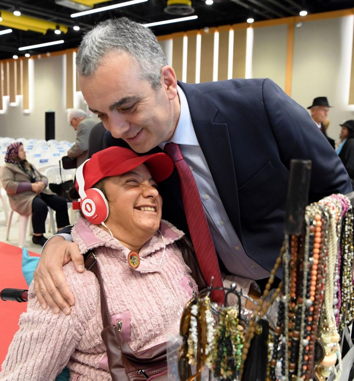 Başkan Esen: "Engelli vatandaşlarımızın her zaman yanındayız"