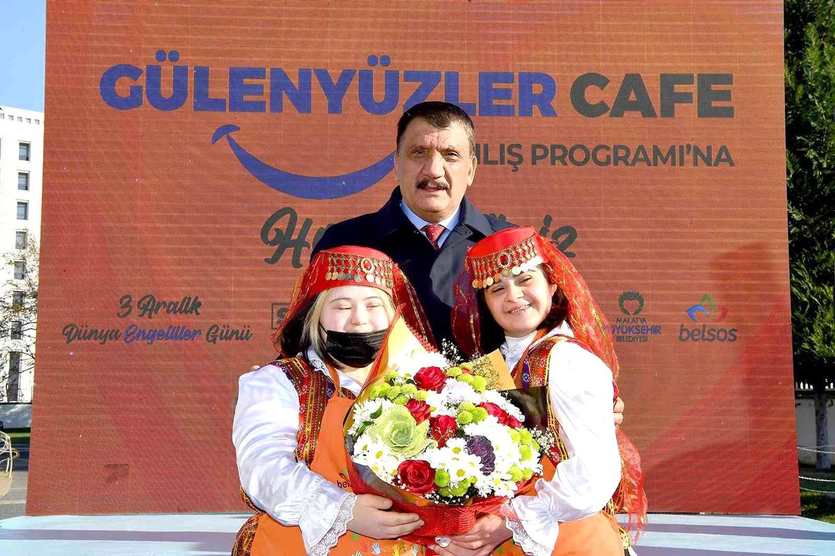 BÜYÜKŞEHİR BELEDİYESİ GÜLEN YÜZLER CAFESİ HİZMETE GİRDİ
