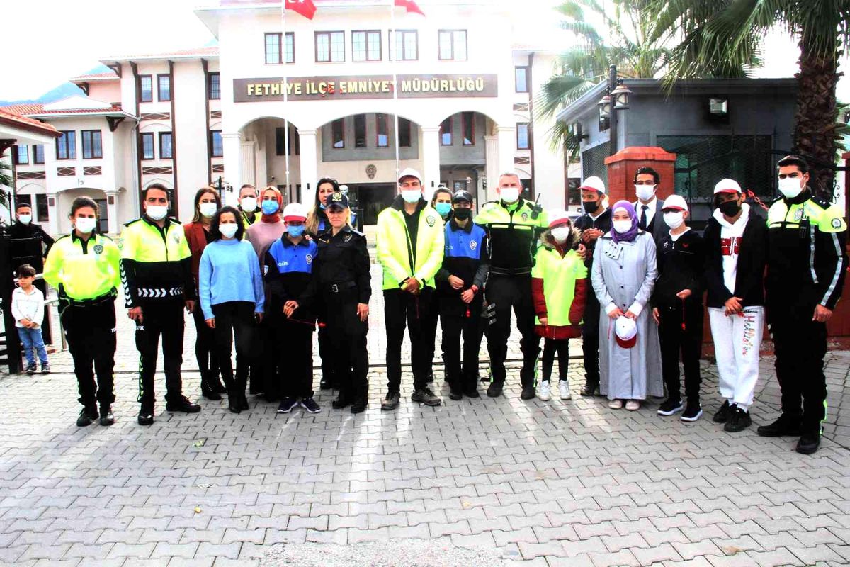Son dakika haberi! Engelli öğrenciler bir günlüğüne polis oldu