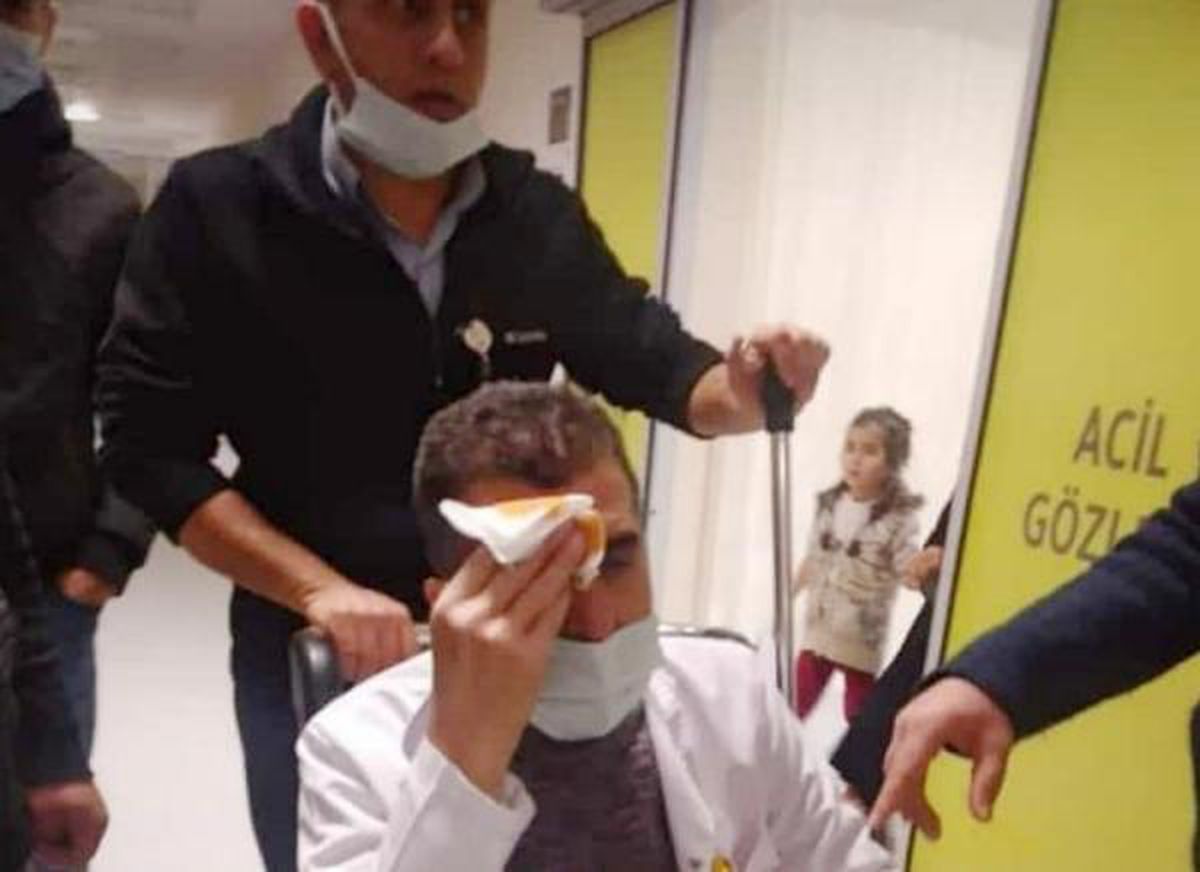 Engelli sağlık çalışanı, 'Engelliler Günü'nde darbedildi