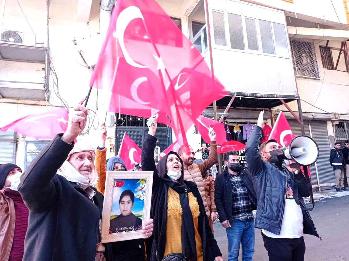 Hakkari\'de evlat nöbeti 22. haftasında
