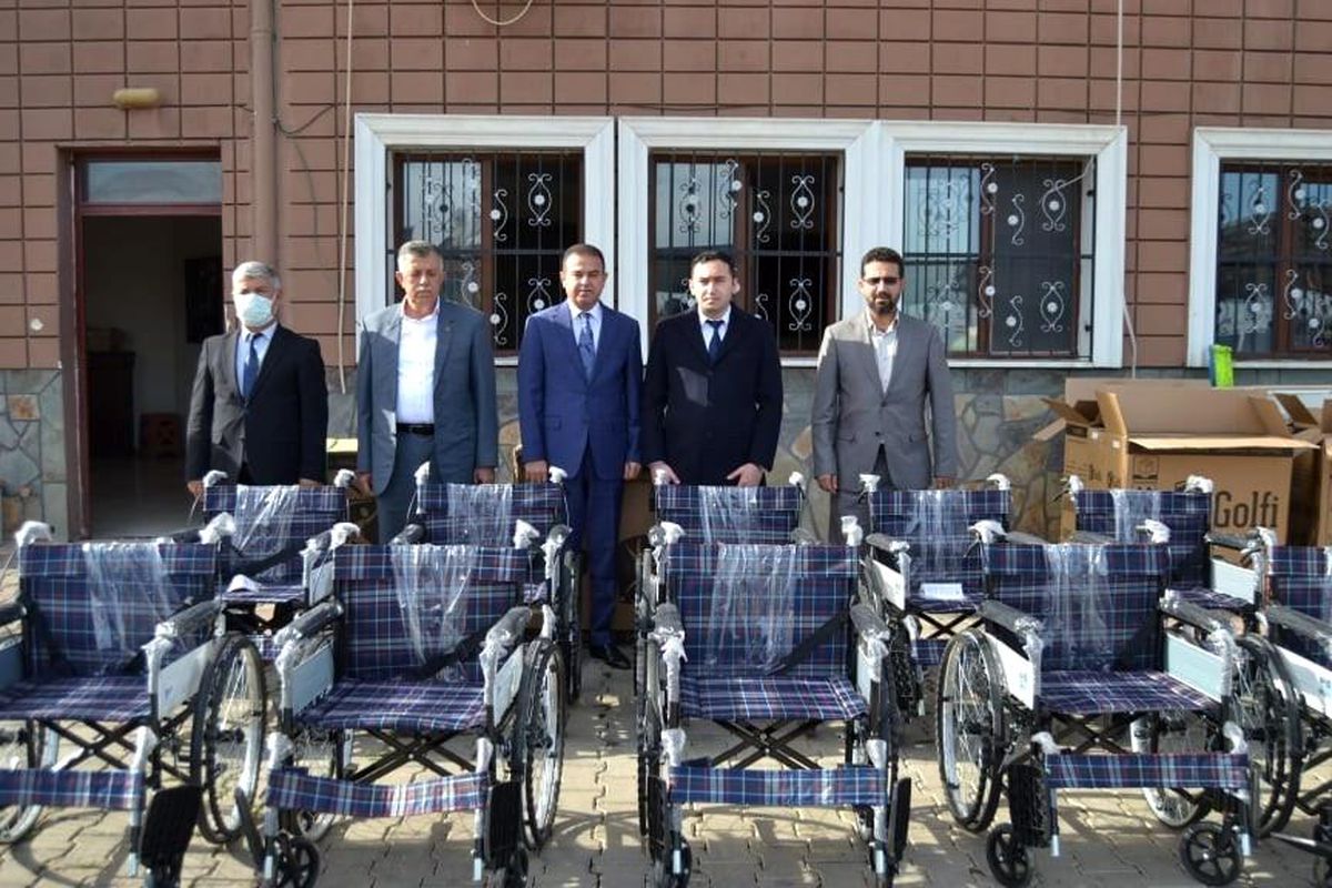 İş adamından engellilere tekerlekli sandalye