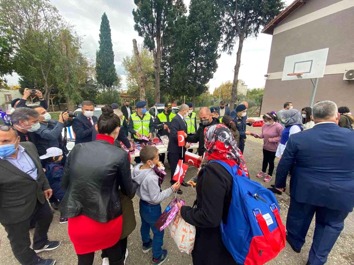 Jandarma\'dan özel eğitim öğrencilerine trafik semineri