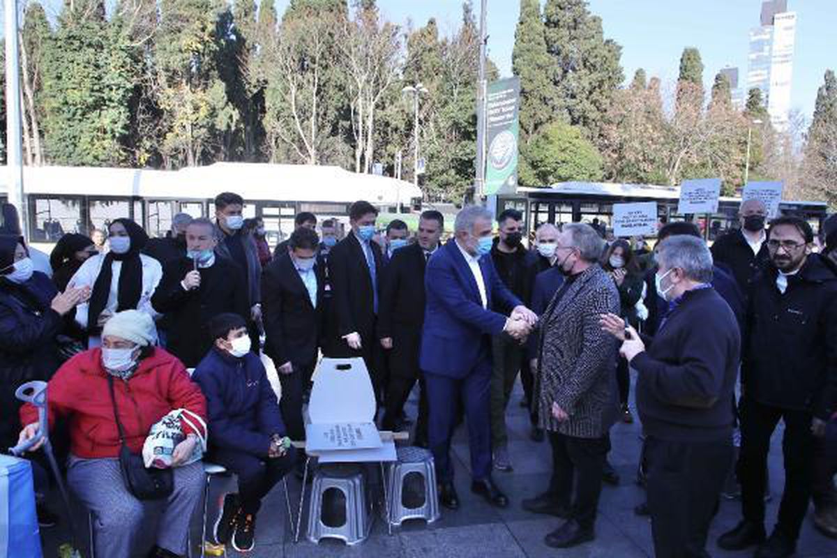 AK Parti İstanbul İl Başkanı Kabaktepe, partide görevli engelli bireylerle bir araya geldi Açıklaması