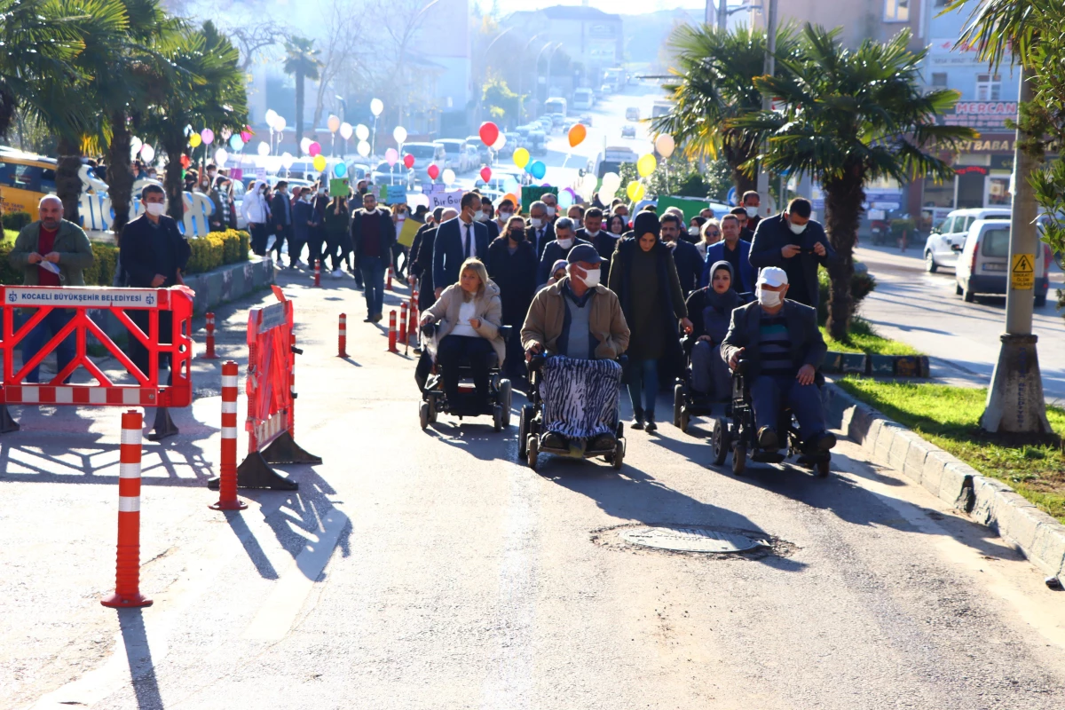 Kandıra\'da 3 Aralık Dünya Engelliler Günü yürüyüşü gerçekleştirildi