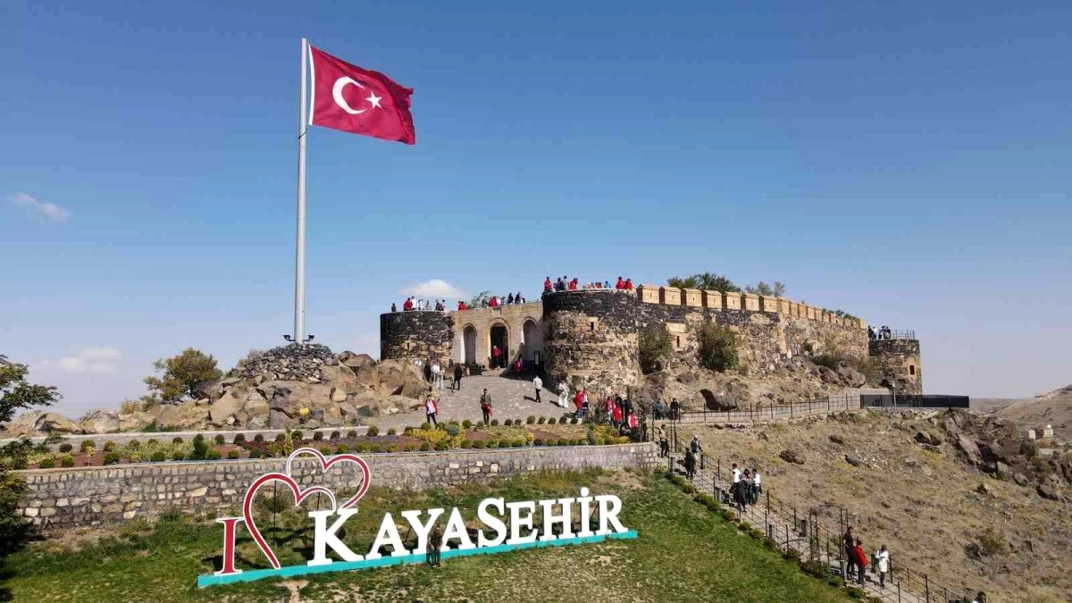 Kayaşehir, Uluslararası Travel Turkey Turizm Fuarı\'nda tanıtılıyor
