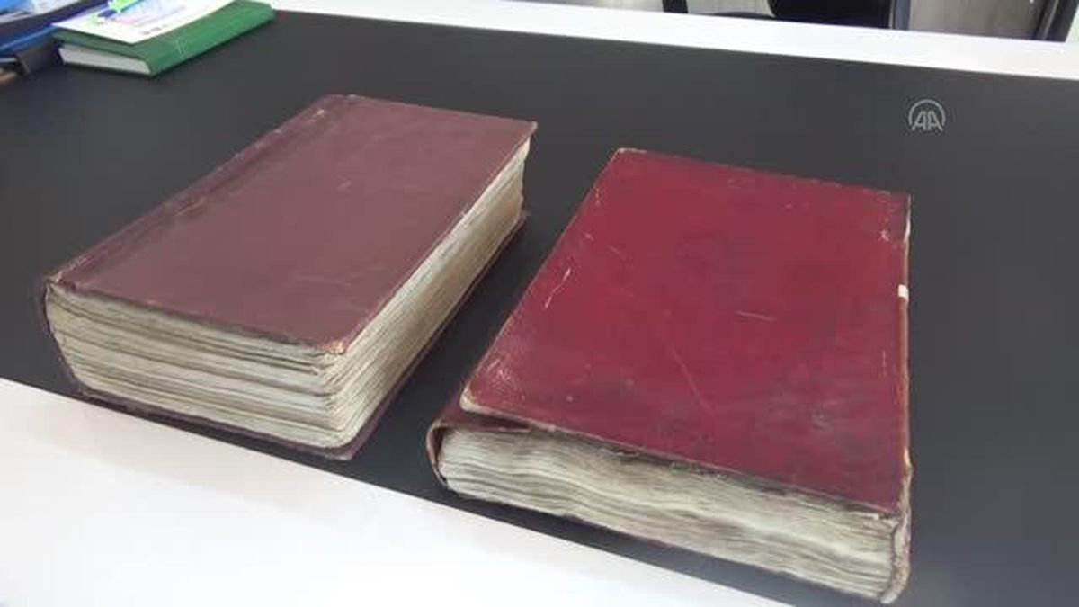 Lise kütüphanesinde 2 el yazması Kur'an-ı Kerim bulundu