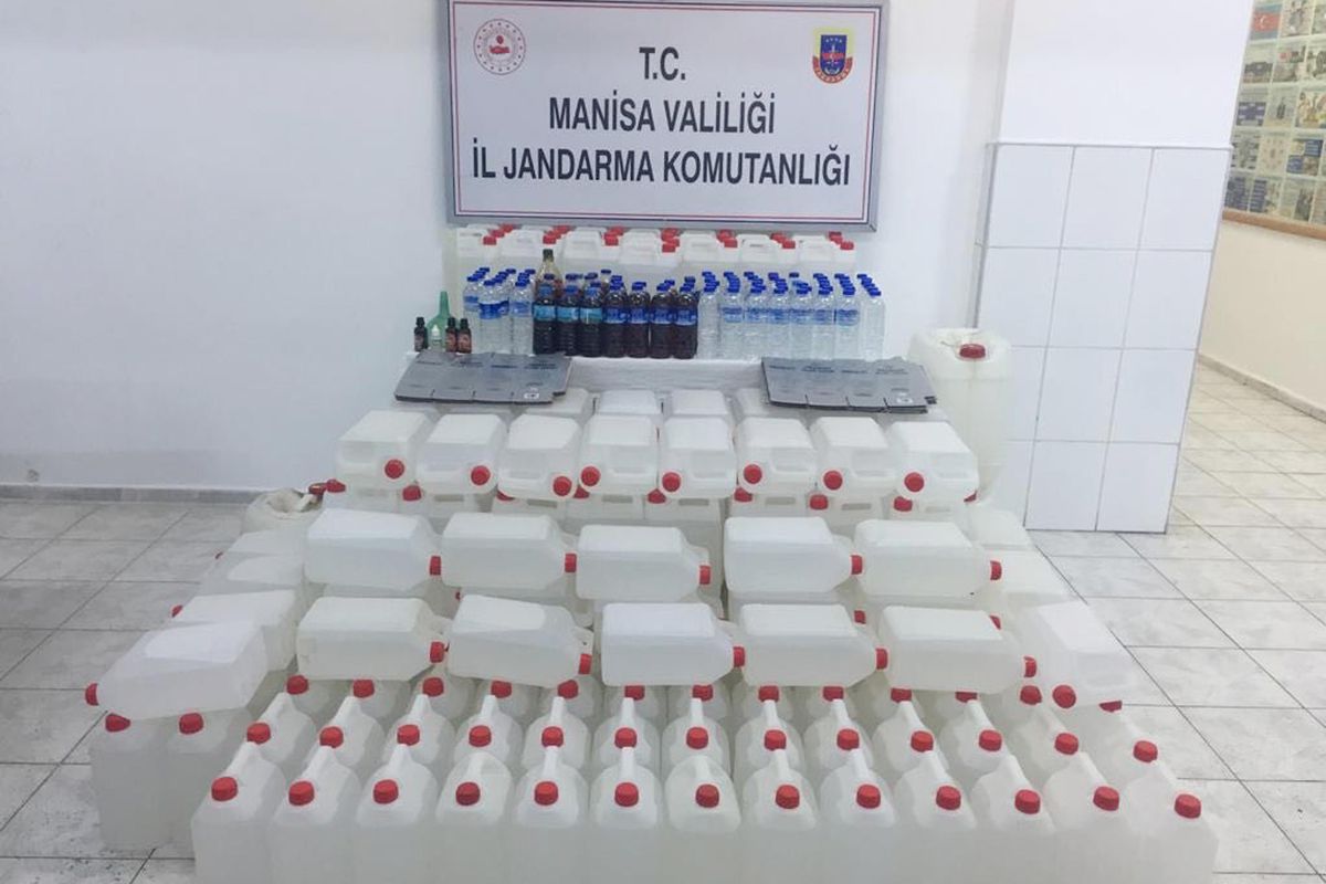 Son dakika: Manisa\'da kaçak içki operasyonu