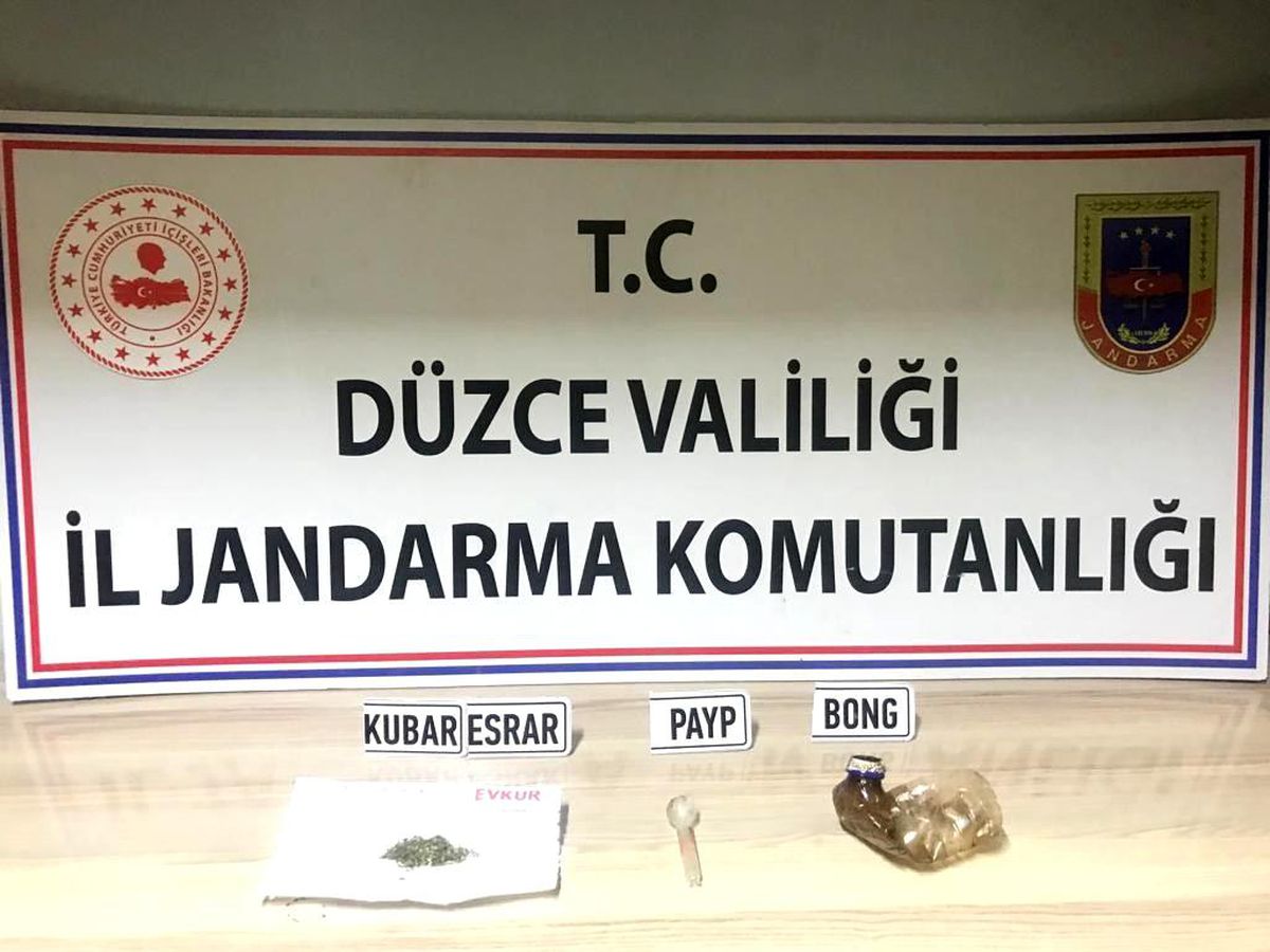Narkotik köpeği ile yapılan aramada uyuşturucu madde bulundu