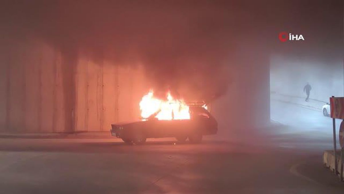 Seyir halindeki araç alev aldı