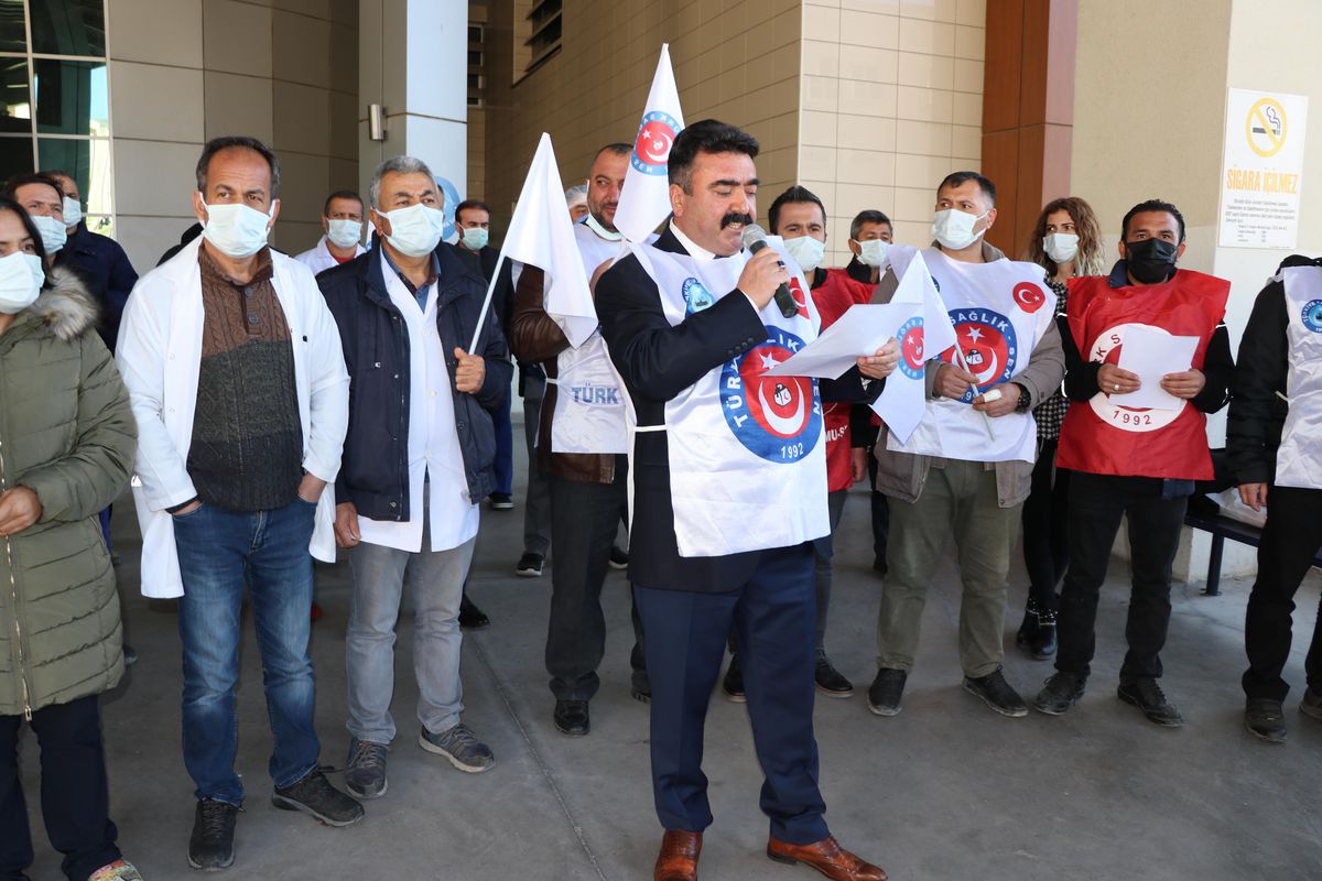 Türk Sağlık-Sen, doktorlara yapılan iyileştirmenin tüm sağlık çalışanlarını kapsamasını istedi