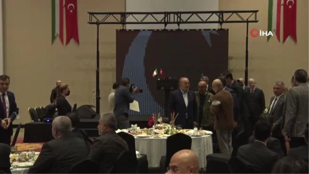 Son dakika haberleri... Bakan Çavuşoğlu: "İtalya ile 30 milyar dolar hedefine ulaşacağız"