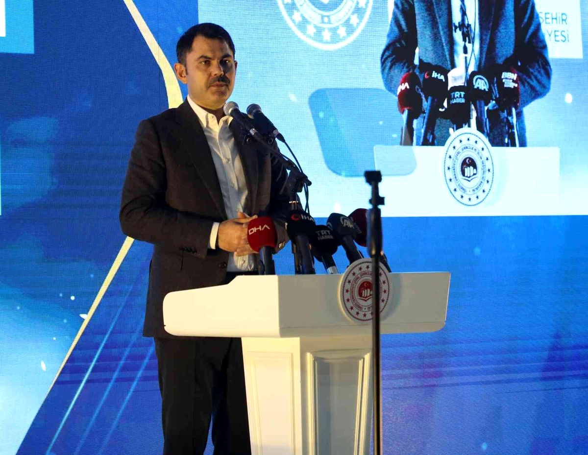 Bakan Kurum: "Yaptığımız her hizmeti milletimiz için hayata geçiriyoruz"