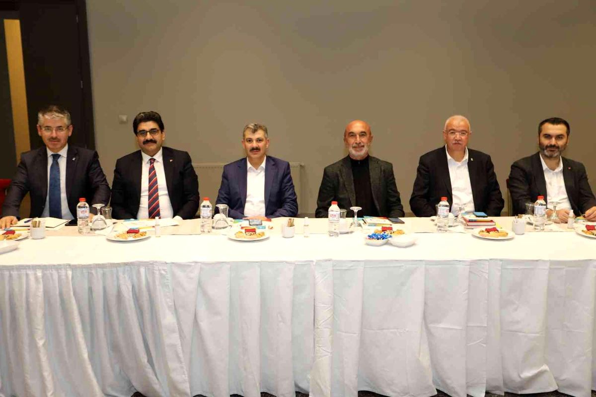 Başkan Çopuroğlu, İç Anadolu İl Başkanları İstişare Toplantısın katıldı