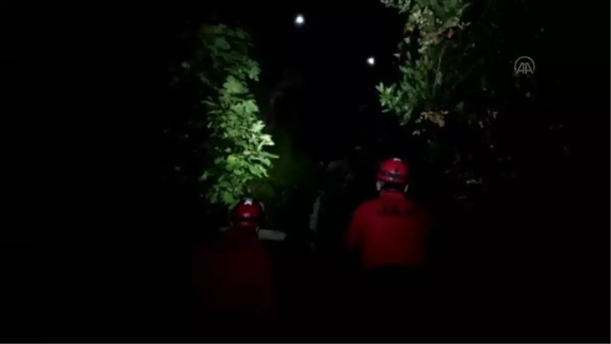 Son dakika haberi! Dağda mahsur kalan iki kişiyi jandarma kurtardı