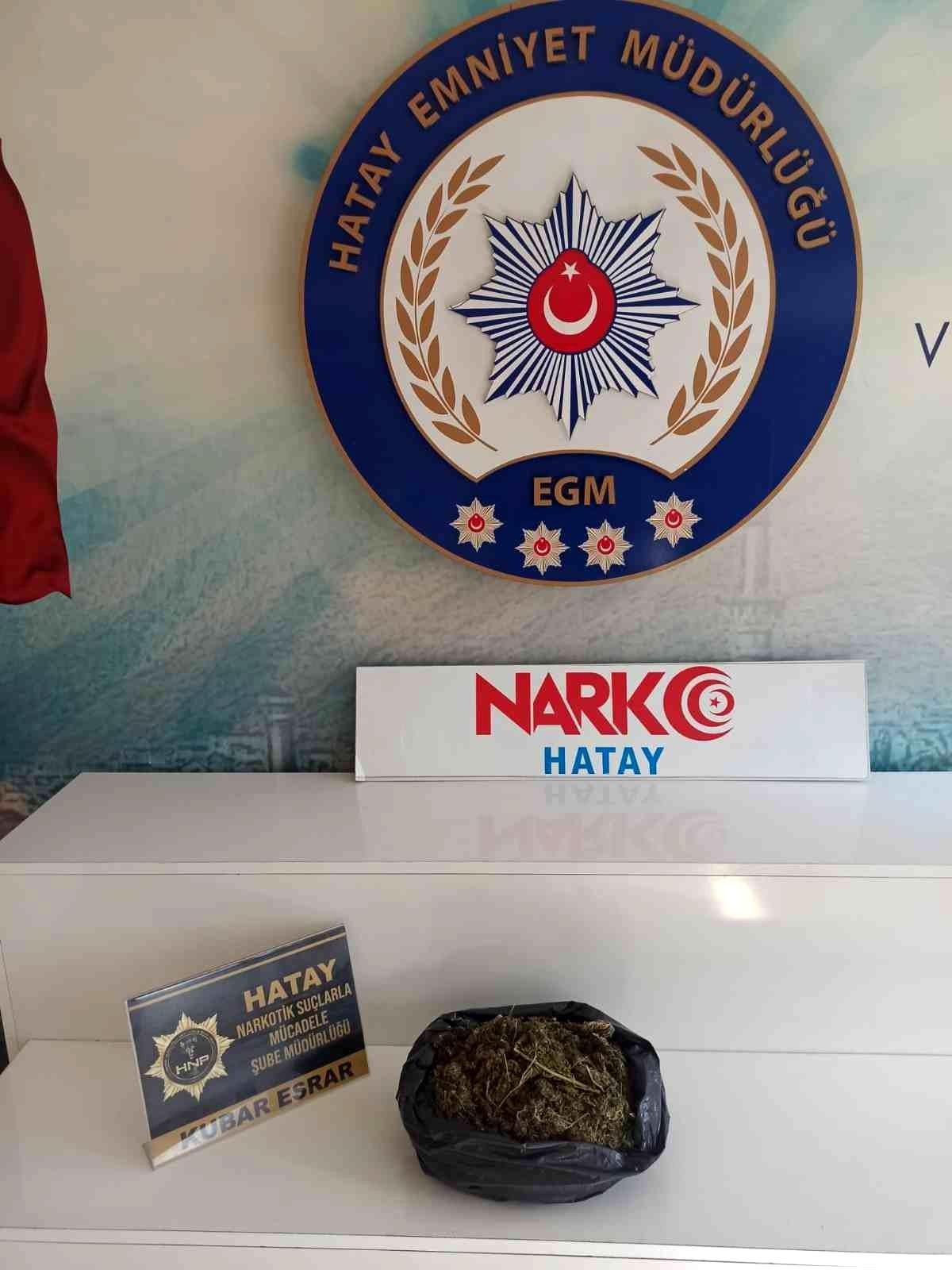 Hatay\'da bir araçta esrar ele geçirildi