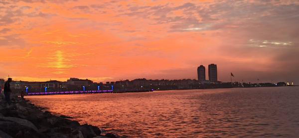 İskenderun\'da dinamit yüklü bir konteyner denize düştü