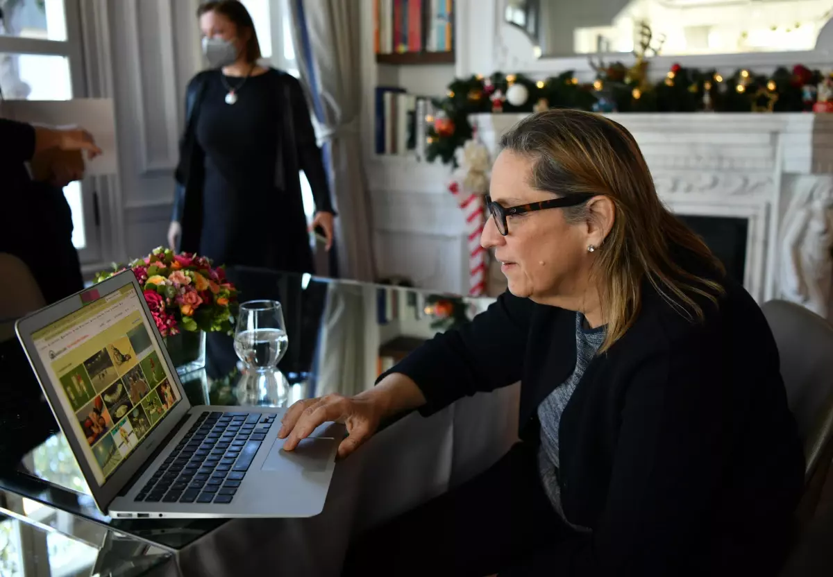 Kale Grubu Başkanı Zeynep Bodur Okyay, AA\'nın "Yılın Fotoğrafları" oylamasına katıldı