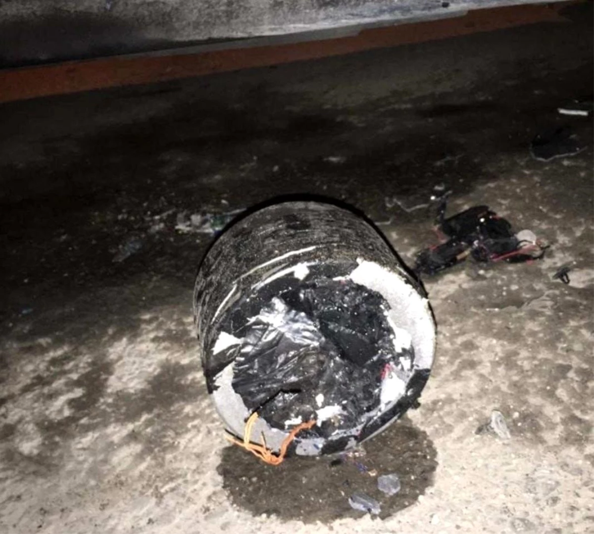 Nusaybin\'de polisin özel aracının altına yerleştirilen patlayıcı imha edildi