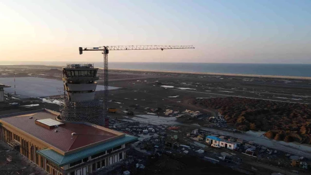 Rize-Artvin Havalimanı projesinin inşaat çalışmaları hız kesmeden devam ediyor