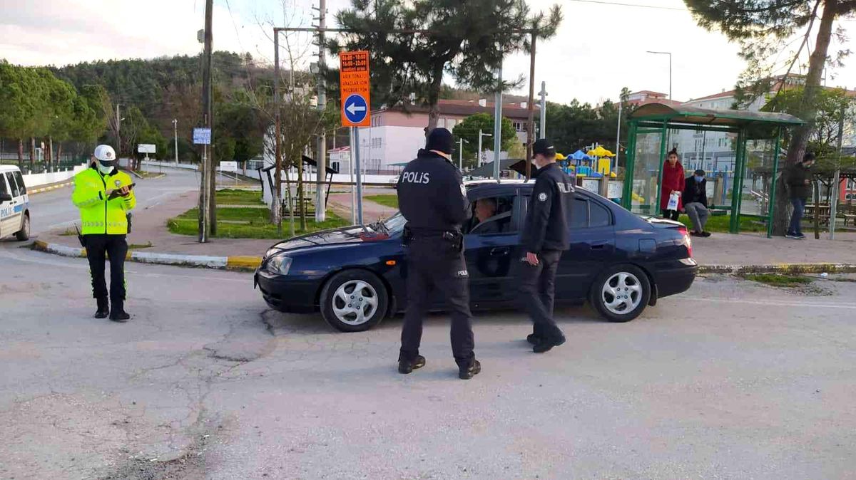 Son dakika haber... Sakarya\'da polis ekiplerinden kimse kaçamıyor