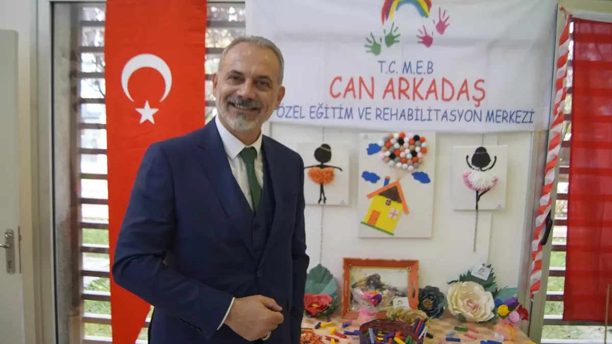 Seferihisar\'da özel eğitim öğrencilerinden çok özel sergi