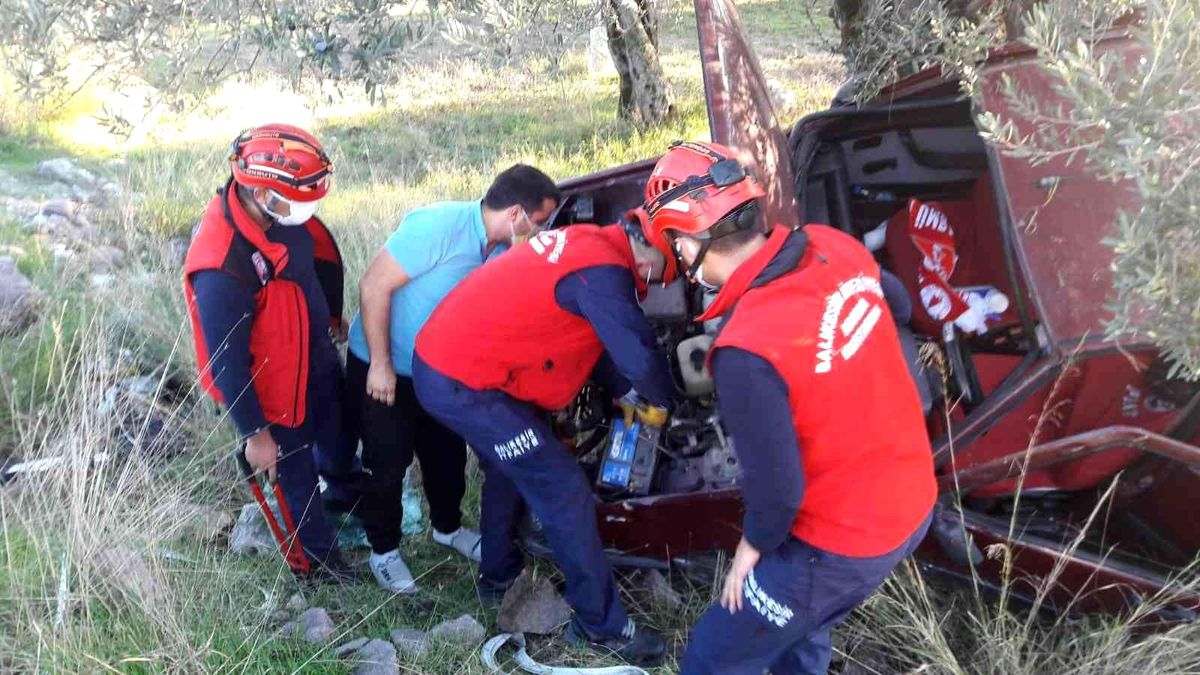 Son dakika haberleri! Balıkesir\'de trafik kazası: 1\'i ağır 4 yaralı
