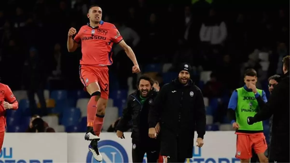 Merih Demiral geri dönüşün fitilini yaktı! Atalanta zirve yarışında Napoli\'yi ezip geçti