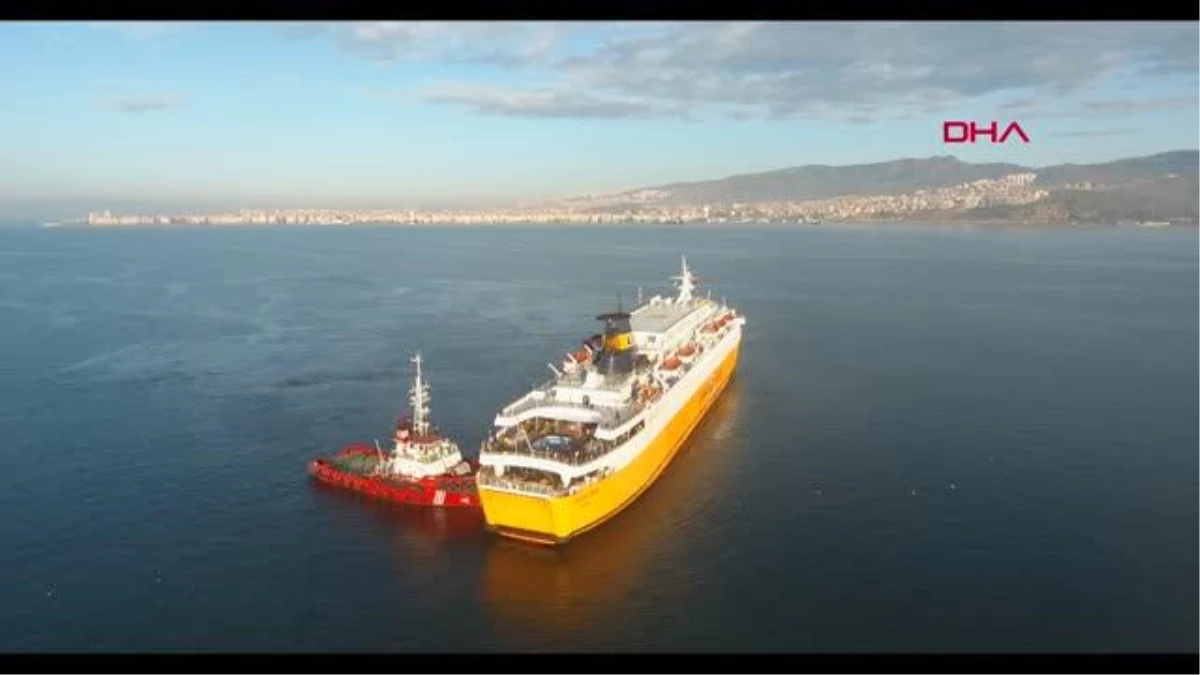 İZMİR Türkiye Libya arasında 25 yıllık hasret bitti, ilk gemi İzmir\'e geldi
