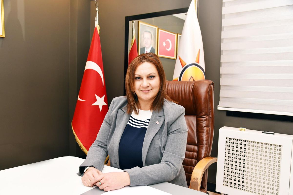 Türkiye\'de kadınlara seçme ve seçilme hakkının tanınmasının yıl dönümü
