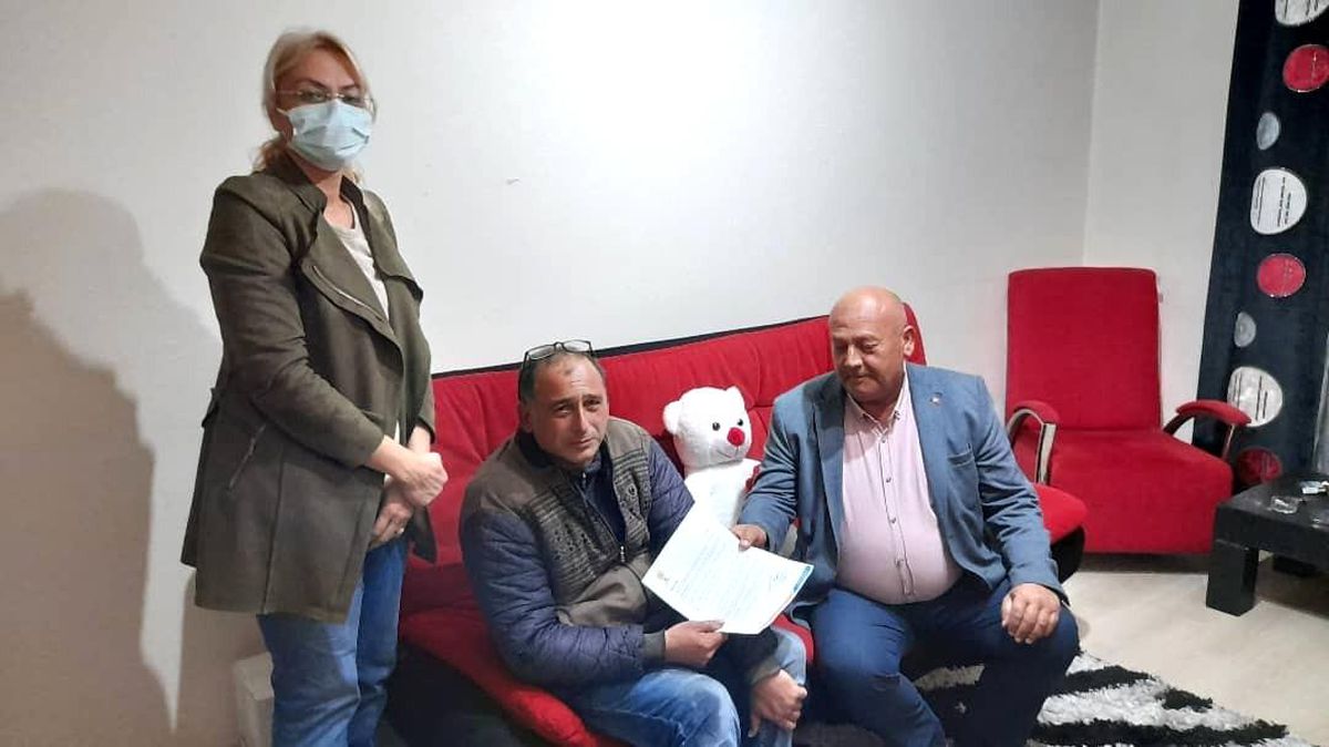 Burhaniye\'de 12 aileye Cumhurbaşkanı Erdoğan\'ın mesajını ilettiler
