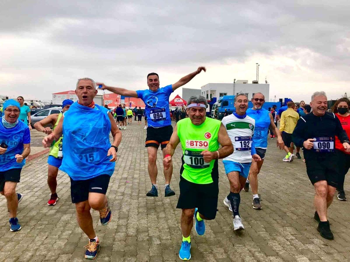 Bursa Masterler Atletizm Kulübü üyelerinden KKTC\'de büyük başarı