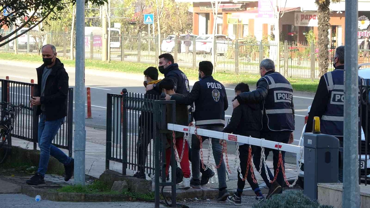 Ordu\'da otomobil çalarak İstanbul\'a giden çocuklar tutuklandı