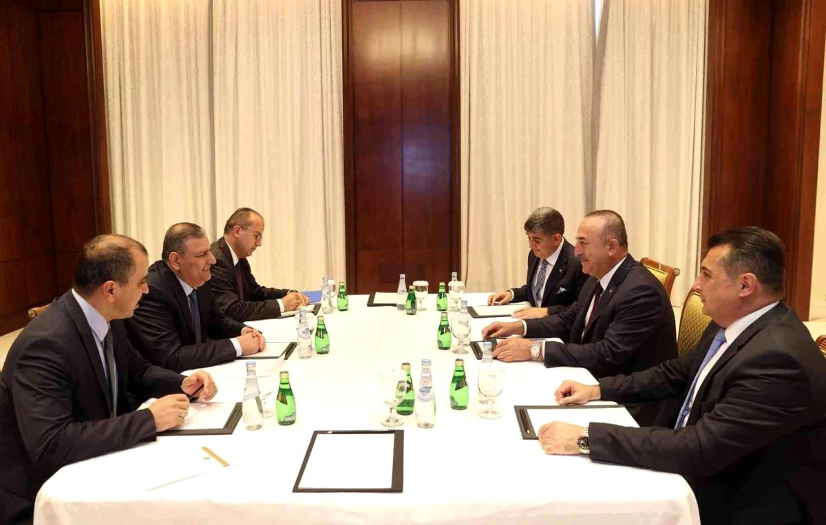 Son dakika haberi! Dışişleri Bakanı Çavuşoğlu, eski Suriye Başbakanı Hicab\'la bir araya geldi