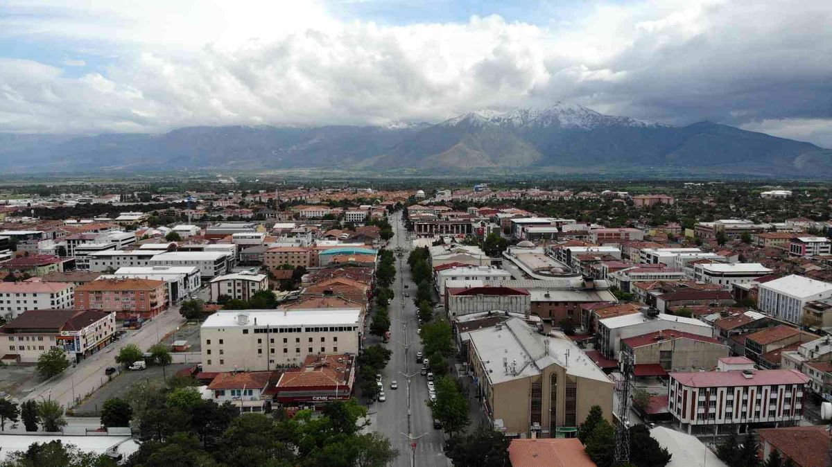 Erzincan\'da 2 günde hafif şiddetli 8 deprem meydana geldi