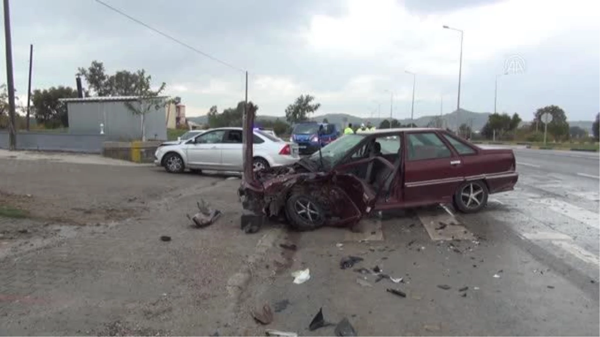 Son dakika haberleri | İki otomobilin çarpıştığı kazada 3 kişi yaralandı