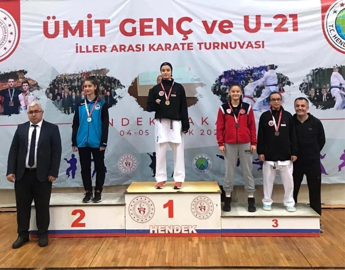 Karate Turnuvasında Büyükşehir\'den 6 madalya