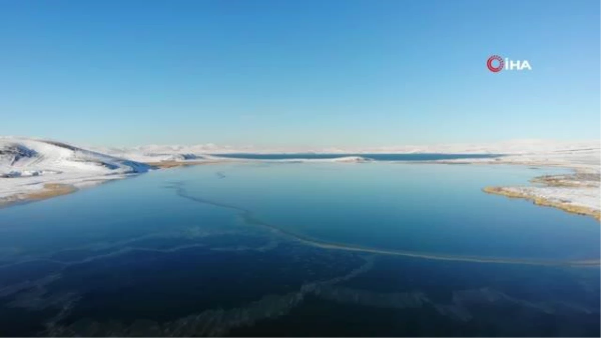 Kars gündüz eksi 14\'ü gördü, Çıldır Gölü\'nün yarısı dondu